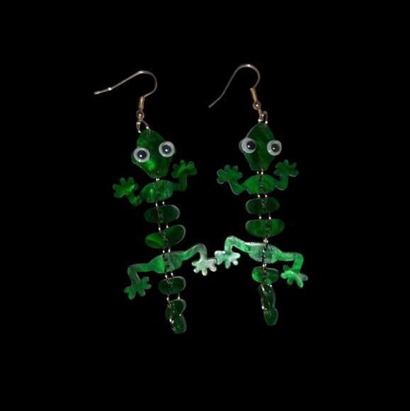 Cute Fun Lizard 🦎 Earrings - Picture 3 of 3